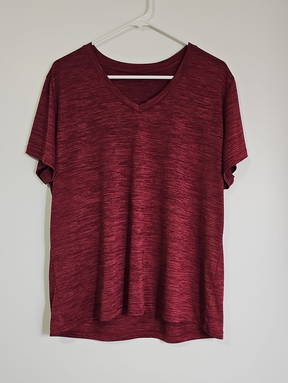 Source Unknown Women’s V-Neck Short Sleeve Top - Maroon Heather